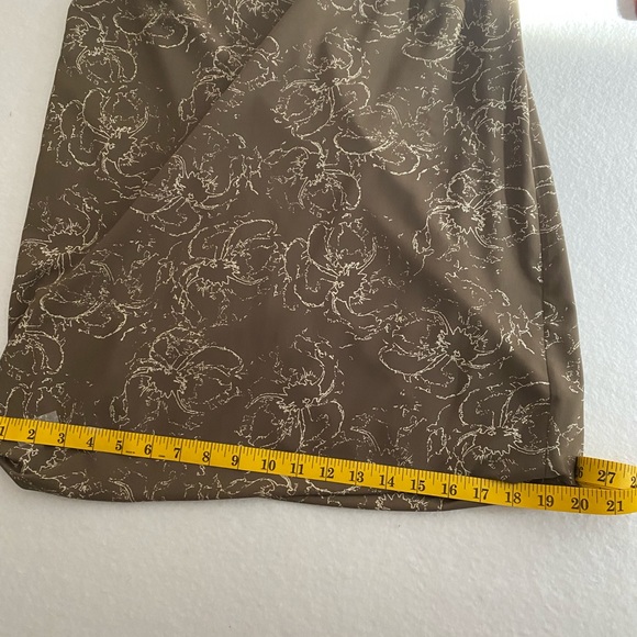 Calvin Klein Ruched Pencil Skirt . Size 8 - Picture 4 of 9